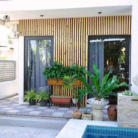 Urban Oasis Resort, Tarlac Εξωτερικό φωτογραφία