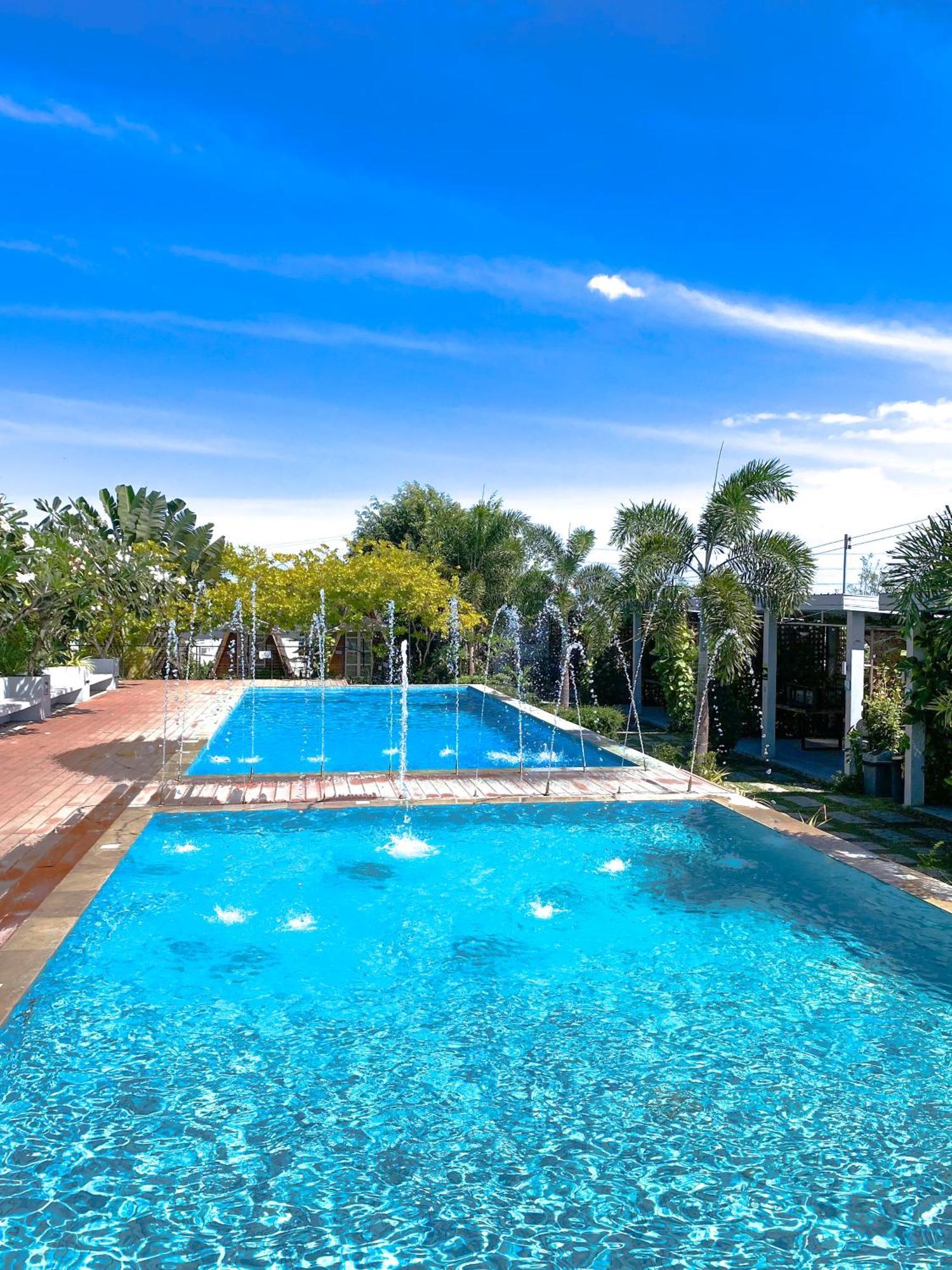 Urban Oasis Resort, Tarlac Εξωτερικό φωτογραφία