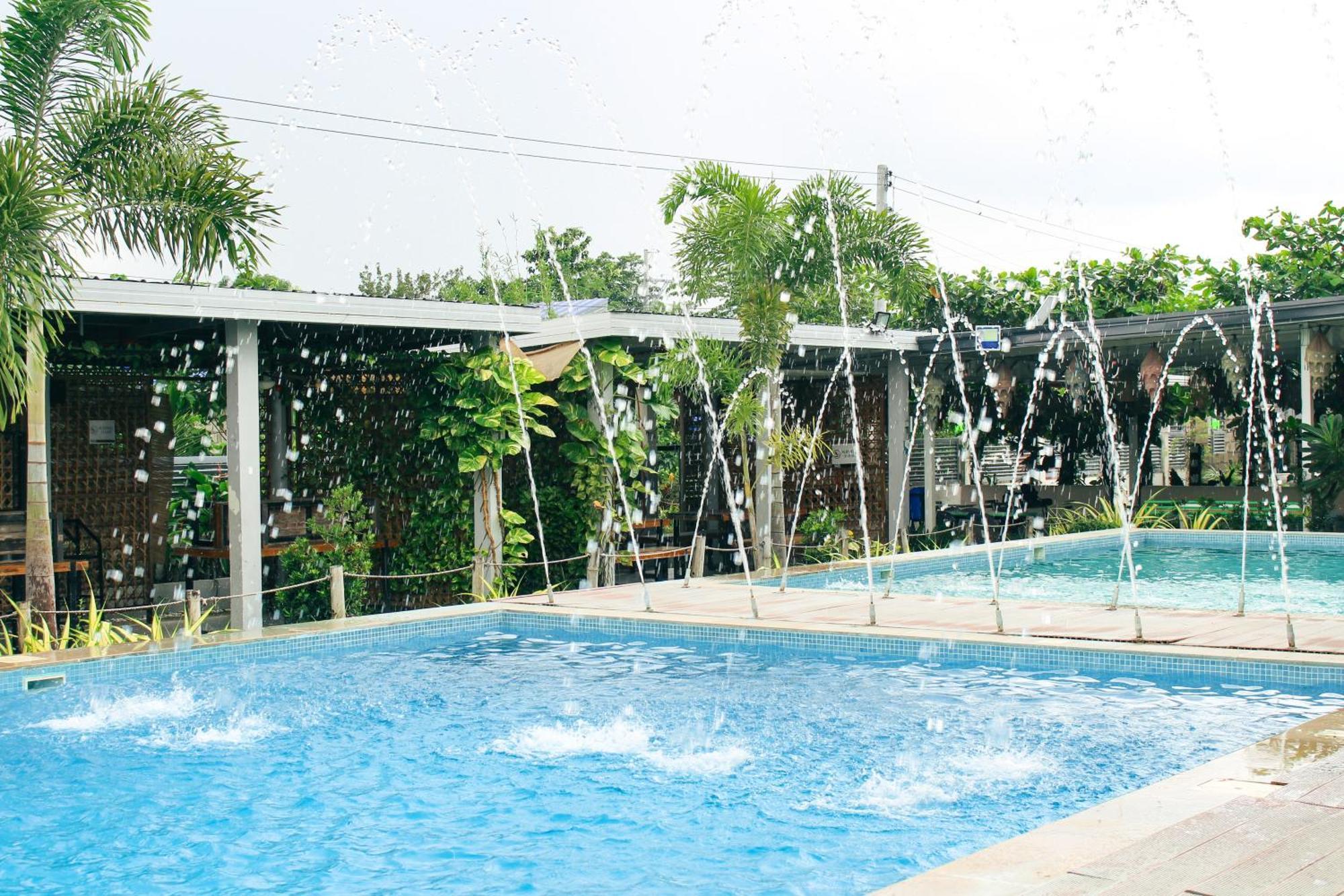 Urban Oasis Resort, Tarlac Εξωτερικό φωτογραφία